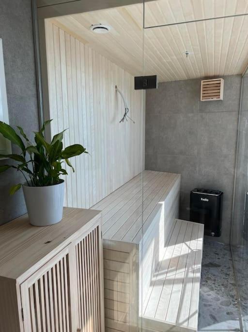 New, Unique, Sauna, Massage Bath, Balcony, Quiet *