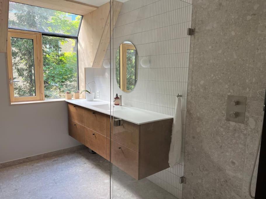 New, Unique, Sauna, Massage Bath, Balcony, Quiet *